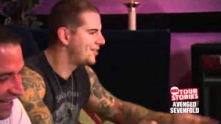 Avenged Sevenfold's favorite Rev stories, tattoos & golf on Max Tour Stories (Cinemax) [LEGENDADO]