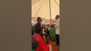 vocalist vs azwi at the messengers