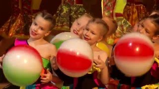Шоу группа "Баян-ПОЗИТИВ" и студия танца "ТЕАТРО" - Улыбка Шоу группа "Баян-ПОЗИТИВ" и студия танца "ТЕАТРО" - Улыбка