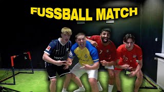 Fußball Match Gegen Zuschauer Verlierer Trinkt Schweiß Jordan & Semih