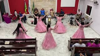 Equipe Shekinah – Coreografia “Lindo Momento”, Julliany Souza