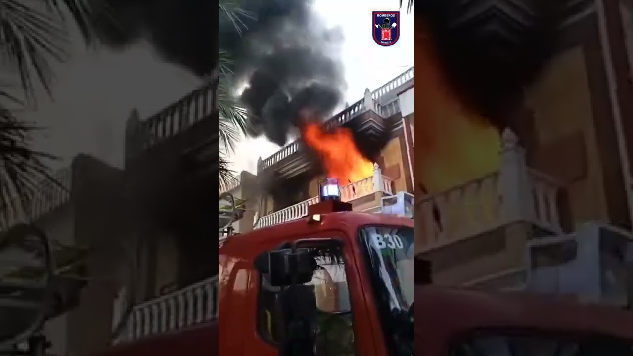 @BomberosMurcia extingue el incendio de una vivienda situada en la pedanía murciana de Los Dolores