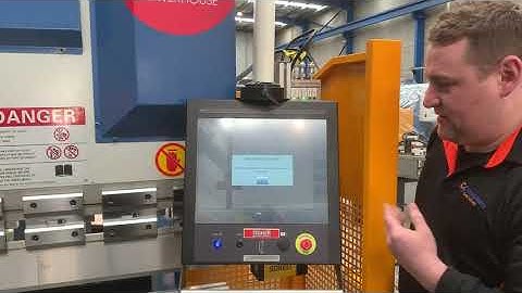 Steelmaster 3200mm x 90Ton 2 Axis Pressbrake With iCON 2D-3D CNC Controller Fitter