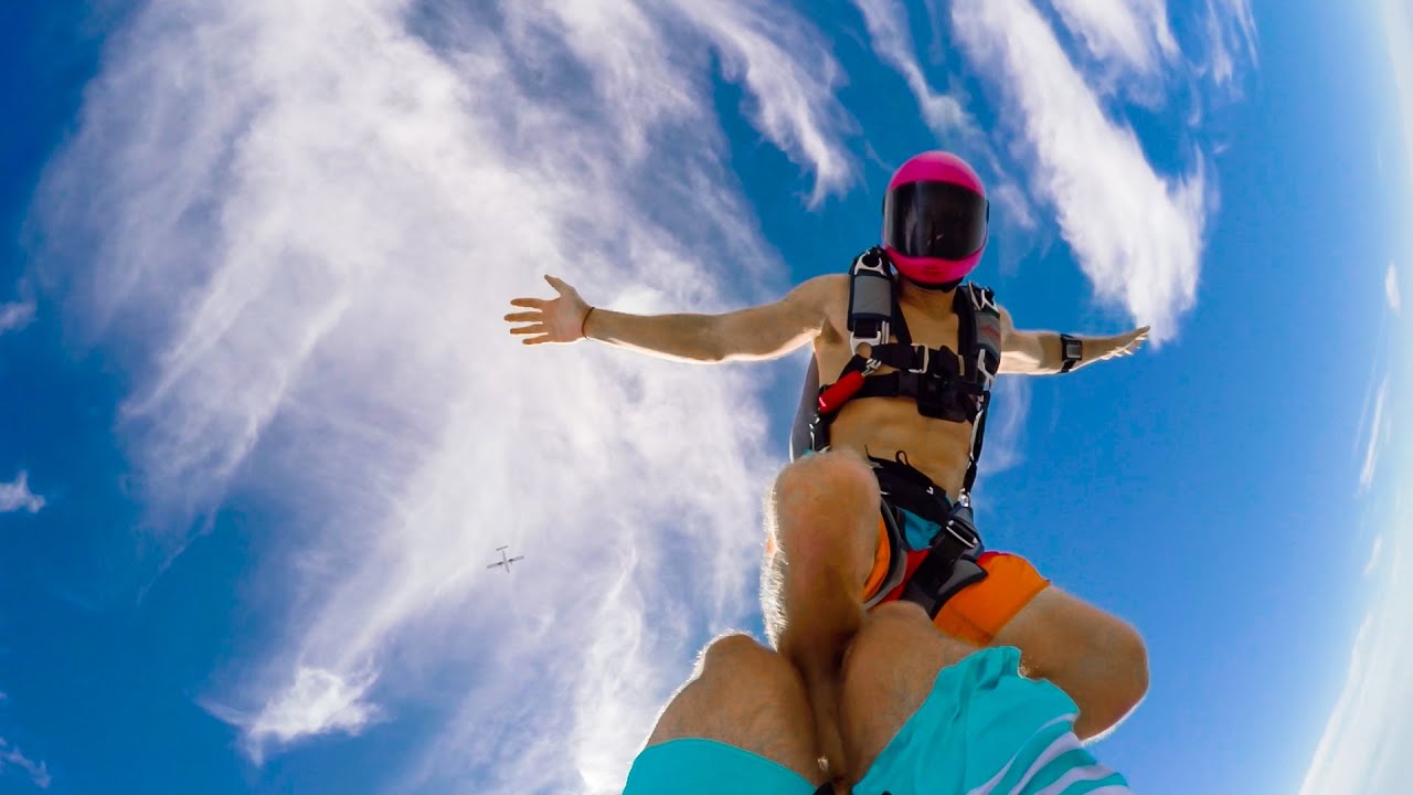 Free Porn Girl Skydive