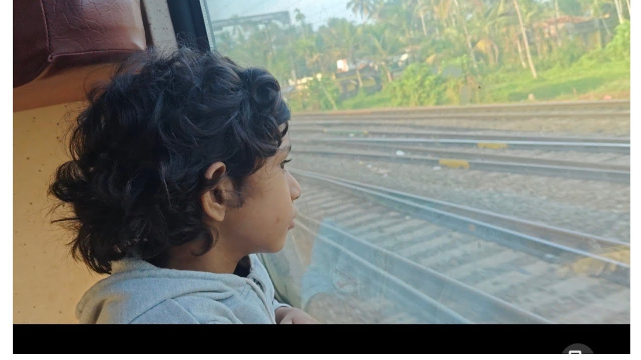 A journey filled with the joy of going back to my home town / വീണ്ടും നാട്ടിലേക്കു 