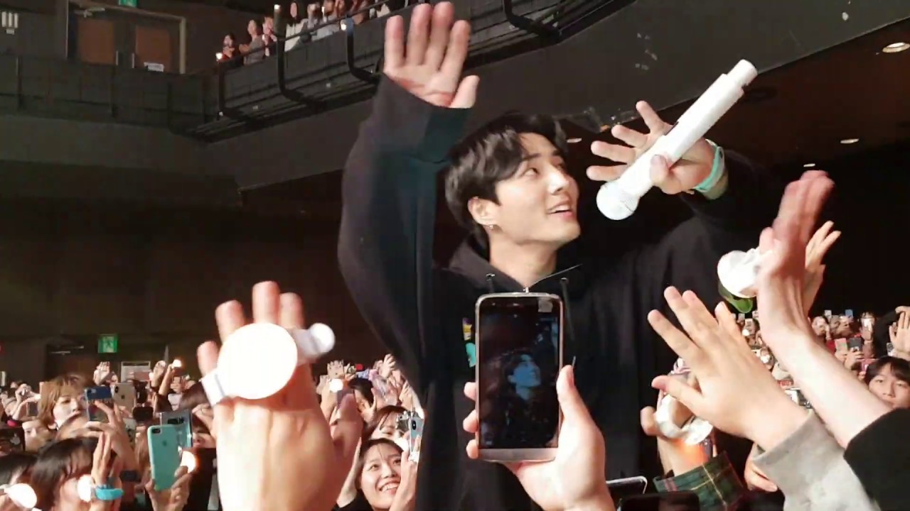 181223 DAY6 'The Present' - 완전 멋지잖아 (Young K focus