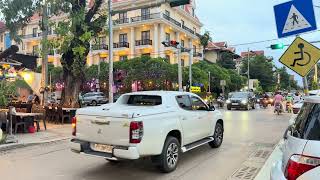 Driving Through City Traffic: Rush Hour Experience in 4K