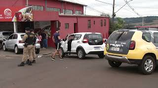 Acidente envolve quatro carros em uma colisão na Zona...