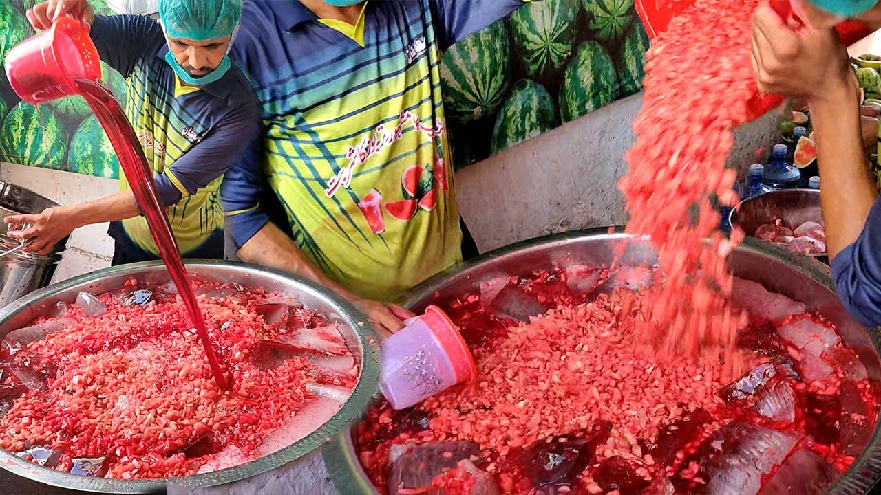 Tarbooz Ka Sharbat Water Pump Chowrangi Watermelon Cutting Skills