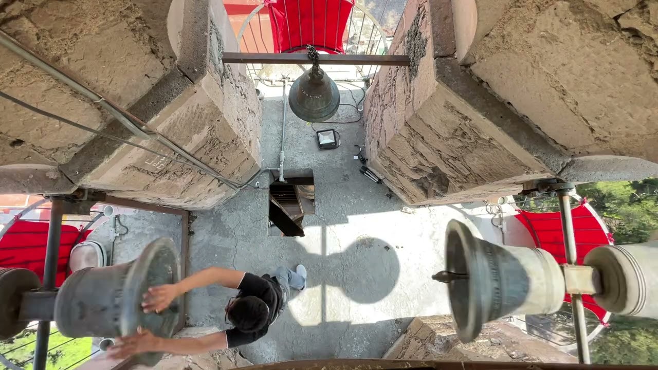 Repique de campanas, Parroquia del Señor del Encino, esquilas dobles al vuelo.