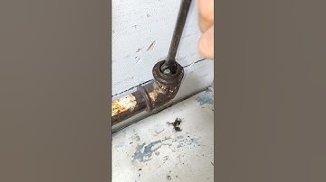 Fix Stripped Threads in 15 Seconds!#DIY #FixItFast #LifeHack #QuickRepair #ScrewFix #Tools #Shorts