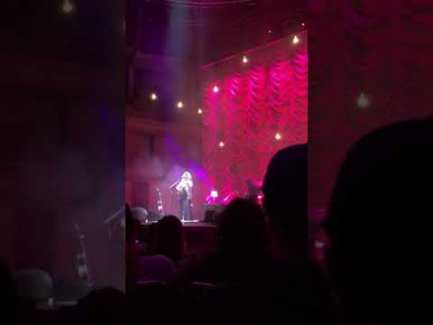 tori-kelly:-acoustic-sessions--dear-no-one-live-in-toronto