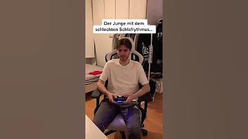 Der Junge mit dem schlechten Schlafrhythmus😂 | fifa_and_chill_ #shorts