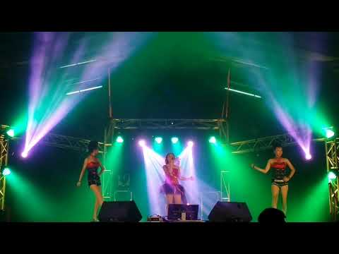 佩瑜 《 热情的沙漠 》