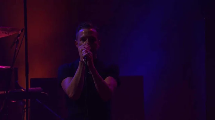 Jenny Was A Friend of Mine - The Killers (iTunes Festival 2012) [HD]