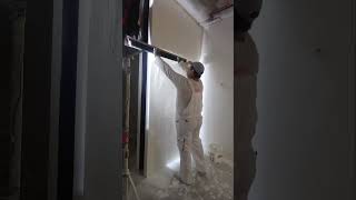фини шное шпаклевание стен  механизированным способом