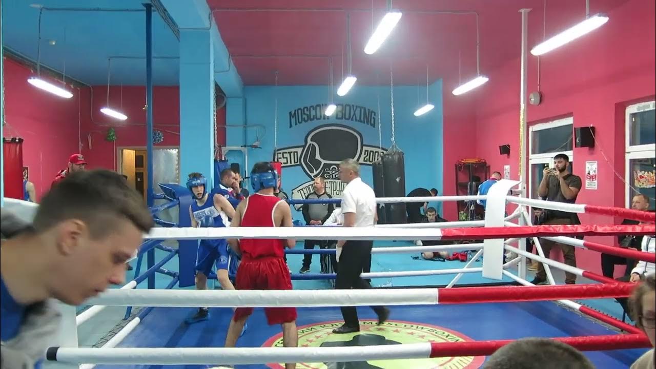 Андрей Курнявка боксер