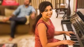 Video thumbnail of "Shreya Ghoshal Singing with Piano at Home"