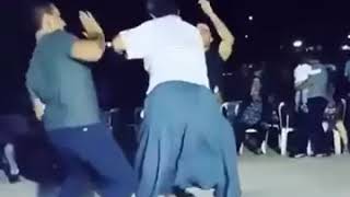 Şalvarlı Amcanın Dansı