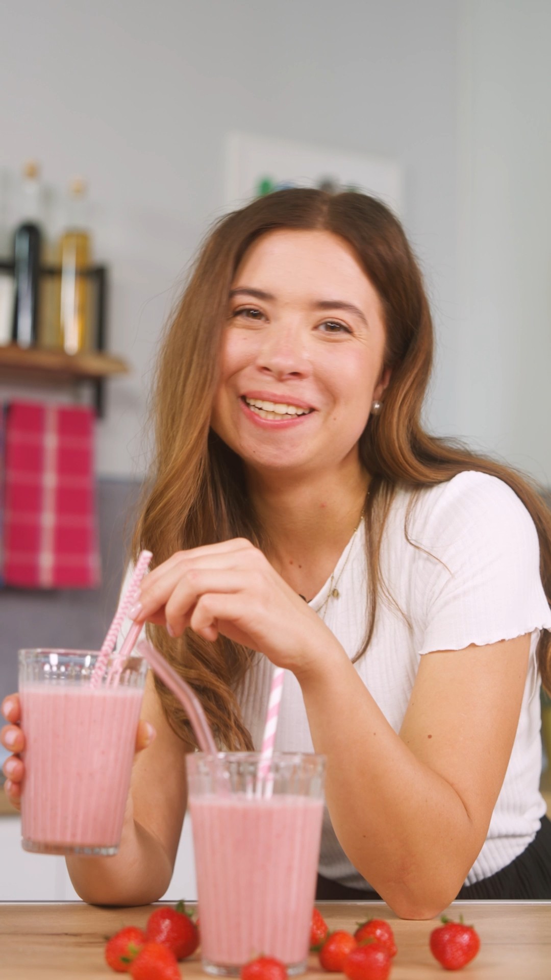 Buttermilch mit Erdbeeren 🍓 – dein #SOMMER Milchshake! #erdbeeren # ...