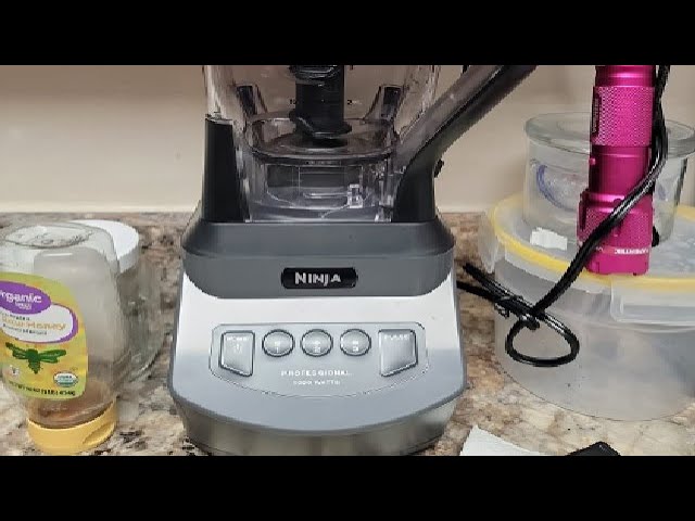 Review Ninja NJ601AMZ Professional Blender for Smoothies & Shakes I LOVE  IT! 