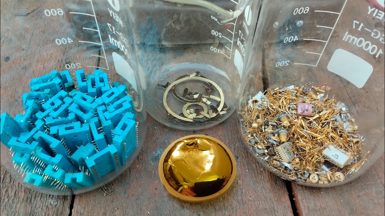 Золото из трёх материалов.