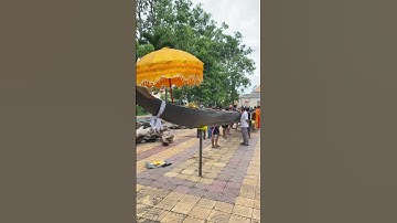 Ghe độc mộc chùa Cần Đước dáng rất đẹp