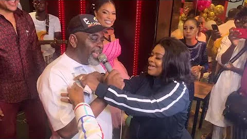 MOMENT FUNSHO ADEOLU MAKES MONEY@TOYOSI ADESANYA BIRTHDAY PARTY WIT HIS SURPRISE MUSICAL PERFORMANCE