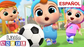 Aprendiendo a jugar Fútbol ⚽ |  Canciones Infantiles | Bebé Angel en Español