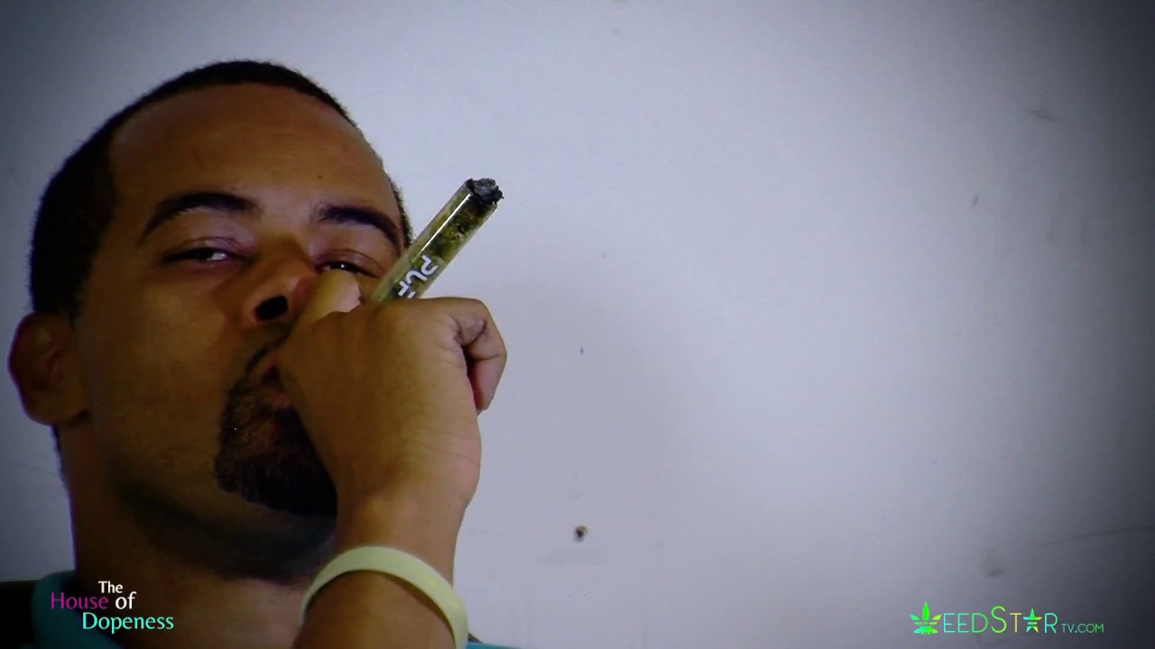 Puf Cloud Glass Blunt. Smoke Session Review and Demonstration.