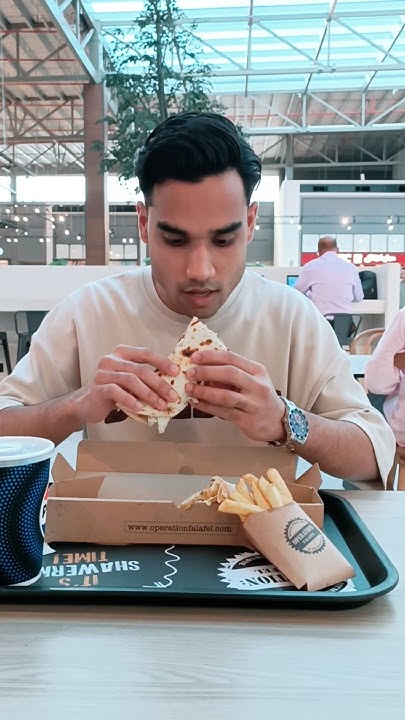 expensive-vs-cheap-shawarma-36-aed-vs-6-aed-dubai-edition