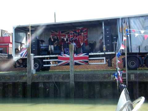 1066 ROCKITMEN /PEOPLE SHOW BAND. RYE MARITIME FESTIVAL 2009 SUMMER OF 69