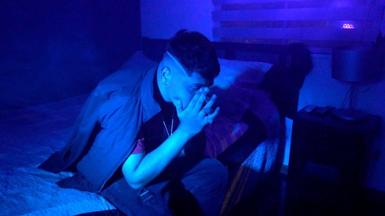 Axel Money- “ERA NECESIDAD”