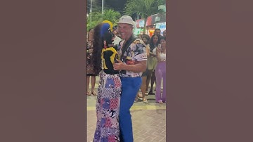 Thumbnail of Ah é o amor #portodegalinhas #dança