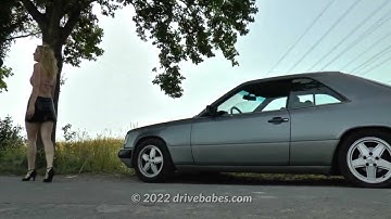 She deflates tire tyres public road Flat glossy skirt | Reifen leer platt | Deflate MB 124