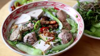 BÚN MỌC - PORK BALL NOODLE SOUP