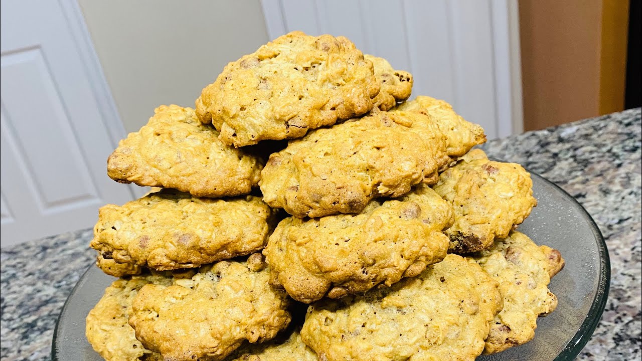 Chocolate Oatmeal Cookies - My Sister’s Recipe - itsmelaarni