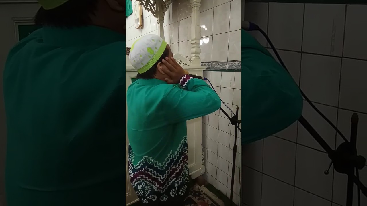 Qori Wardiansyah asal Martapura Adzan Magrib @ Mesjid As Shulaha Kab HST Barabai Kal Sel Banjarmasin