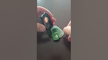 Hoe vervang je de batterij in je sleutelhanger Chevy GM Blazer #chevyremote #keyfobbattery #keyfo...