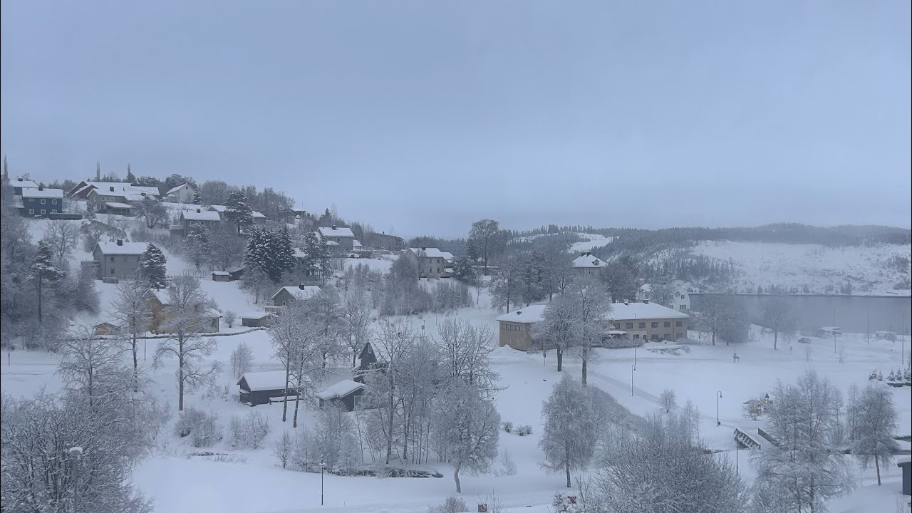 Chutikan Channel  กำลังถ่ายทอดสด!