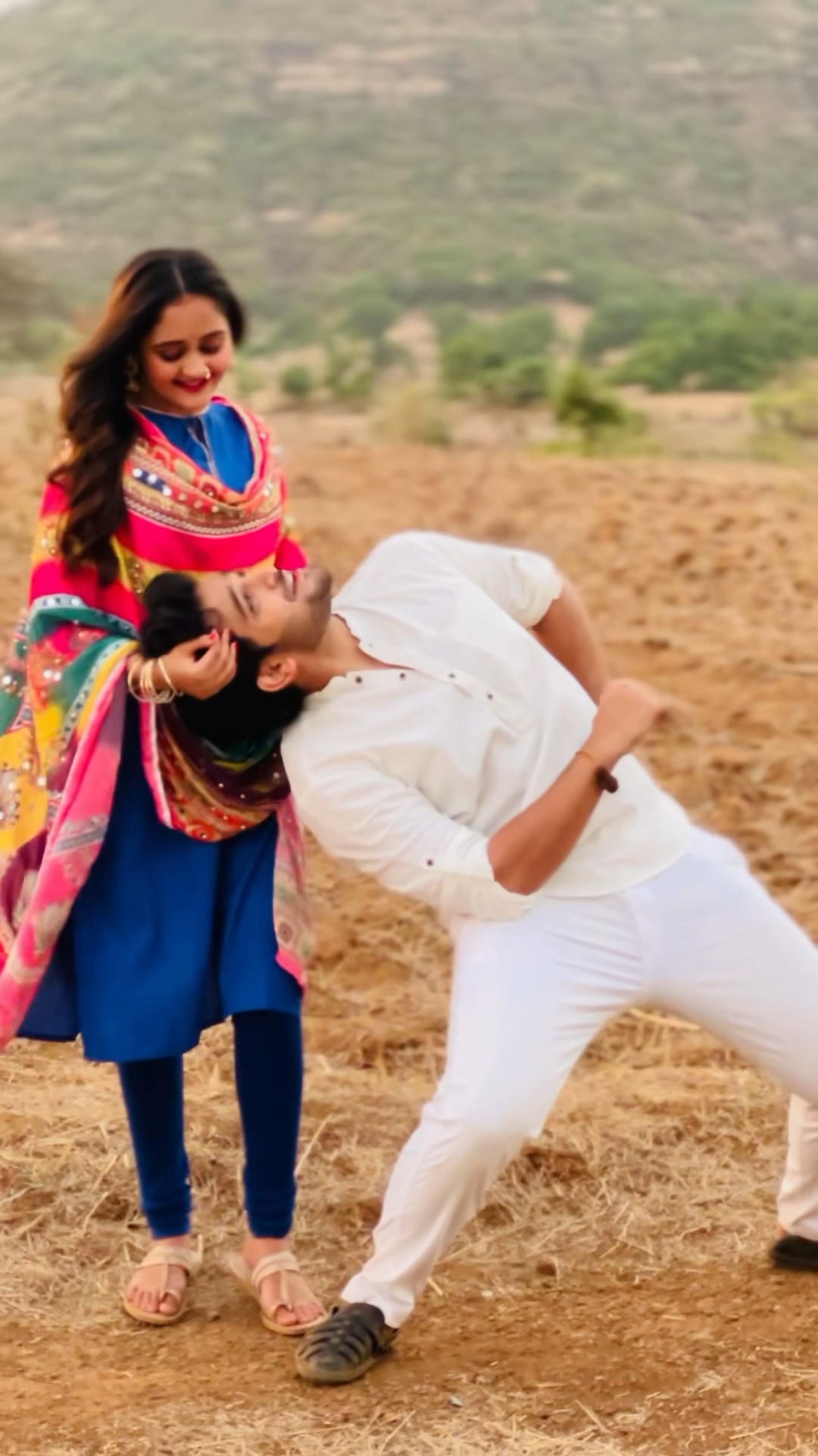 Gori Gori Si Ladki Aur Gulaabi hai gaal Dance with Pravisth #bindasskavya #gulaabigaal #shorts
