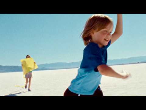 【世界中で称賛と感涙】父と幼い姉弟、1匹の犬が向かう“オマハ”への旅／映画『OMAHA／オマハ』特報