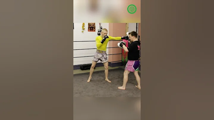 Boxing for Muay Thai - High Volume Pad Work with Paul Karpowicz