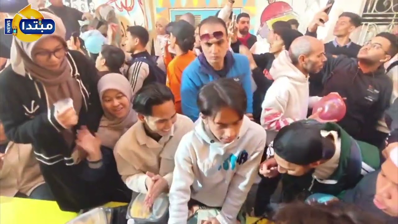 لحظة أذان المغرب في إفطار المطرية تتحول إلى لوحة رمضانية ساحرة