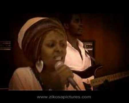 Ekitagururo - Victoria Burke [Ugandan music video]
