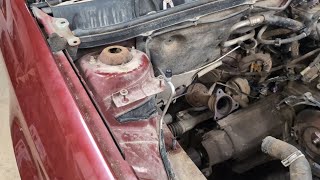 2009 PONTIAC G5 Engine Bay With No Motor
