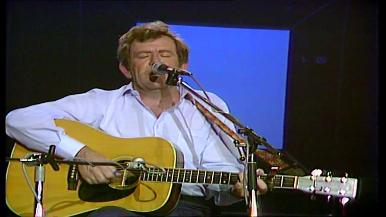 Paddy Reilly   The Fields of Athenry Live at the National Stadium Dublin 1983