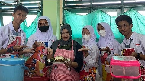 mini vlog tugas memasak kelompok Sapardi Djoko Damono XI MIPA 2