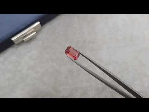 Red-orange tourmaline in octagon cut 4.06 carats, Nigeria Video  № 2