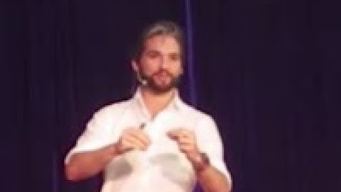 Trends of Hardware Startups | Eduardo Gallo | TEDxSMICSchool